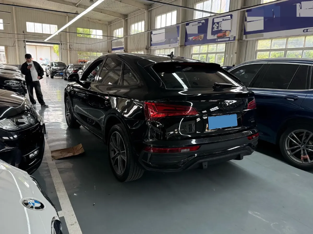 2023 Audi Q5L Sportback 2.0T 190HP L4 7DCT,autocango,china used car exporter,china ev exporter,chinese used car exporter,chinese used ev exporter