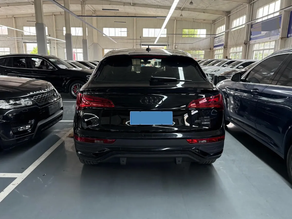 2023 Audi Q5L Sportback 2.0T 190HP L4 7DCT,autocango,china used car exporter,china ev exporter,chinese used car exporter,chinese used ev exporter