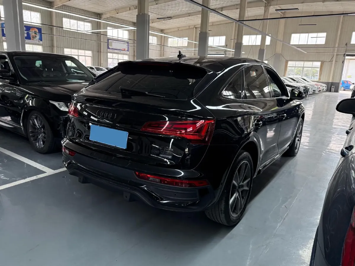 2023 Audi Q5L Sportback 2.0T 190HP L4 7DCT,autocango,china used car exporter,china ev exporter,chinese used car exporter,chinese used ev exporter