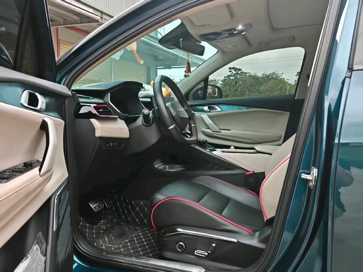 2020 LYNK&CO 06 1.5T 177HP L3 7DCT,autocango,china used car exporter,china ev exporter,chinese used car exporter,chinese used ev exporter