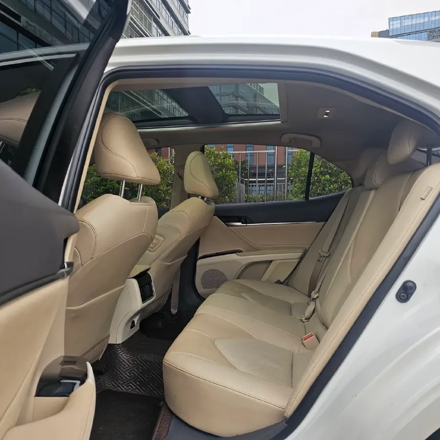 2021 Toyota Camry 2.5L 209HP L4 8AT,autocango,china used car exporter,china ev exporter,chinese used car exporter,chinese used ev exporter
