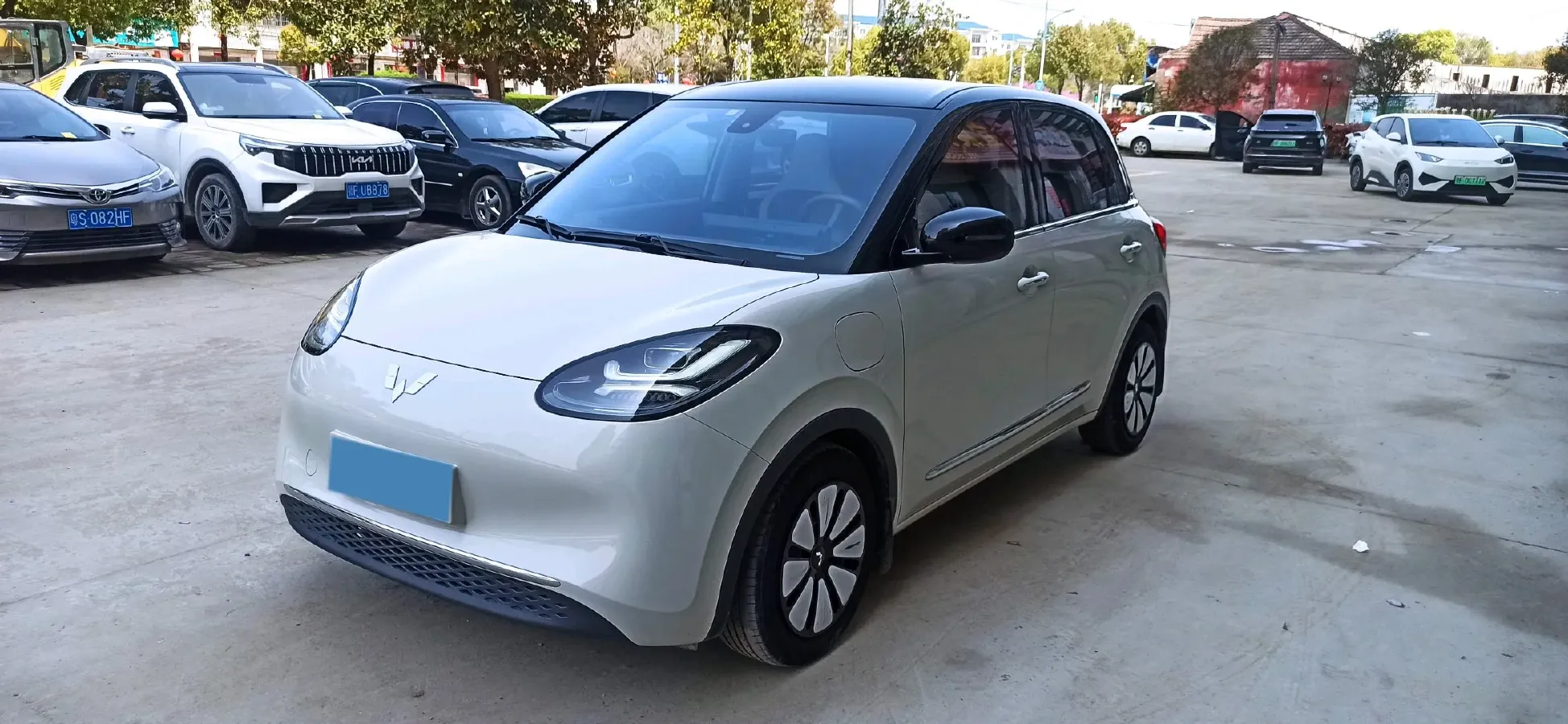 2023 WuLing BinGuo BEV 31.9KWH,autocango,china used car exporter,china ev exporter,chinese used car exporter,chinese used ev exporter