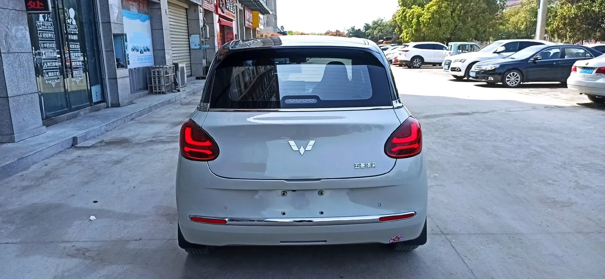 2023 WuLing BinGuo BEV 31.9KWH,autocango,china used car exporter,china ev exporter,chinese used car exporter,chinese used ev exporter
