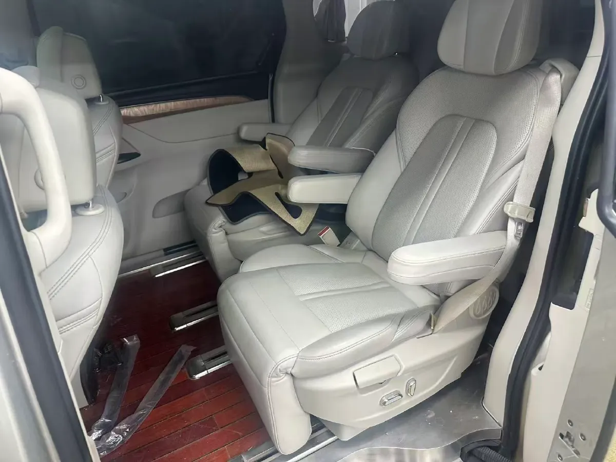 2018 Buick GL8 2.0T 260HP L4 6AT,autocango,china used car exporter,china ev exporter,chinese used car exporter,chinese used ev exporter