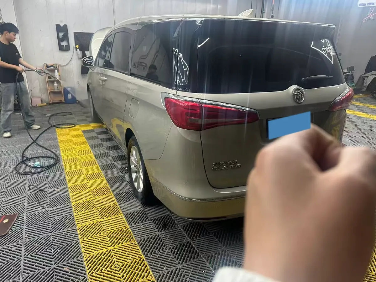 2018 Buick GL8 2.0T 260HP L4 6AT,autocango,china used car exporter,china ev exporter,chinese used car exporter,chinese used ev exporter