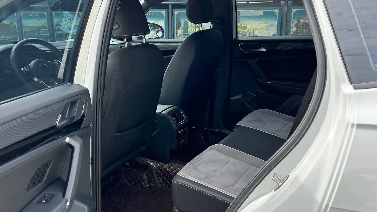 2022 Volkswagen Tayron 2.0T 220HP L4 7DCT,autocango,china used car exporter,china ev exporter,chinese used car exporter,chinese used ev exporter