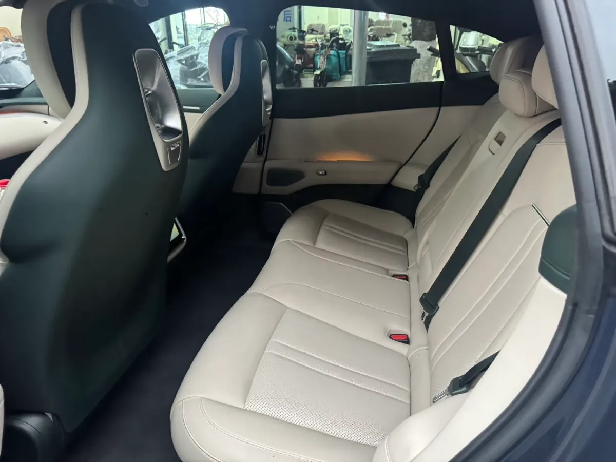 2025 MI YU7 BEV 101.7KWH,autocango,china used car exporter,china ev exporter,chinese used car exporter,chinese used ev exporter