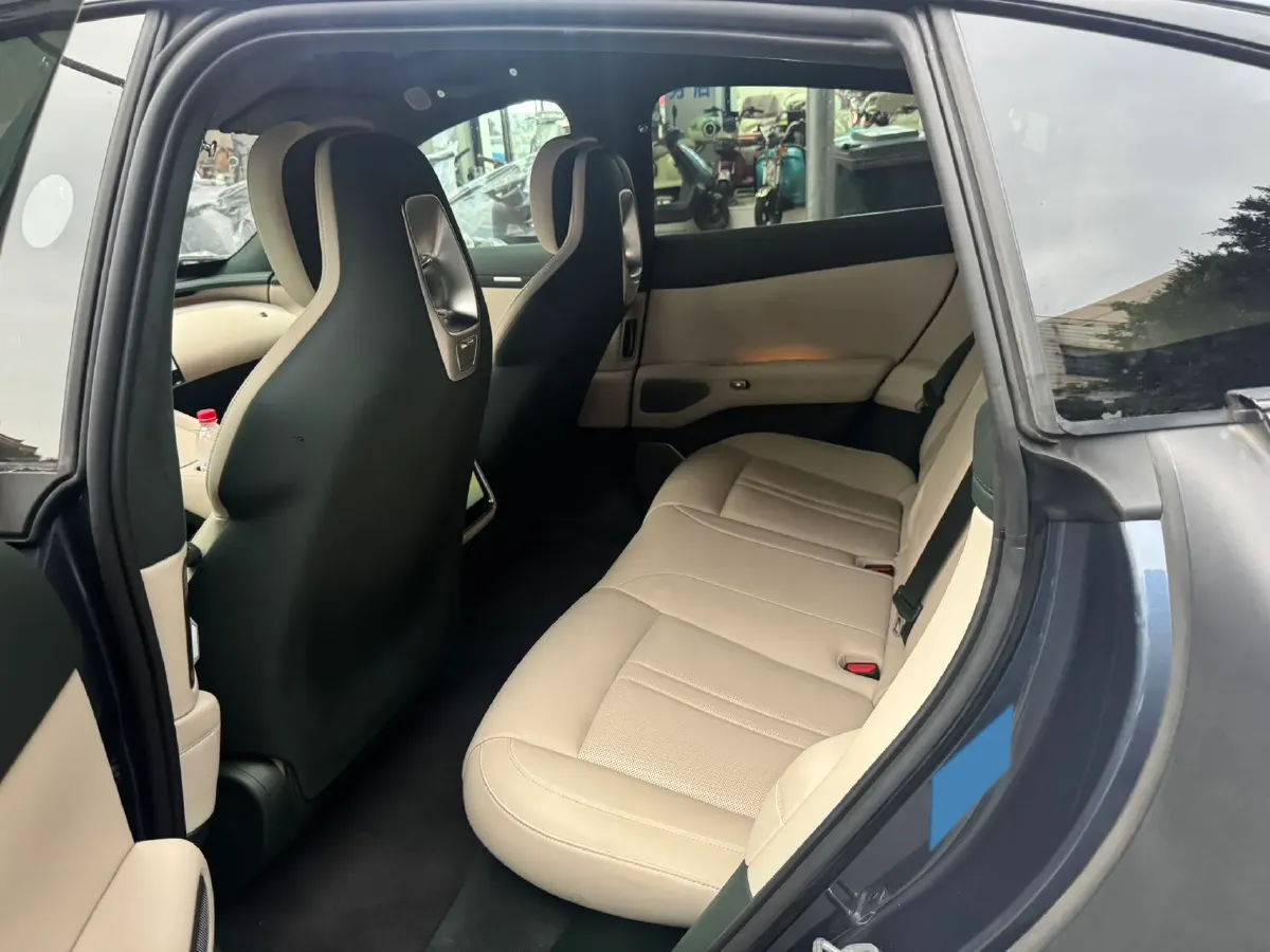 2025 MI YU7 BEV 101.7KWH,autocango,china used car exporter,china ev exporter,chinese used car exporter,chinese used ev exporter