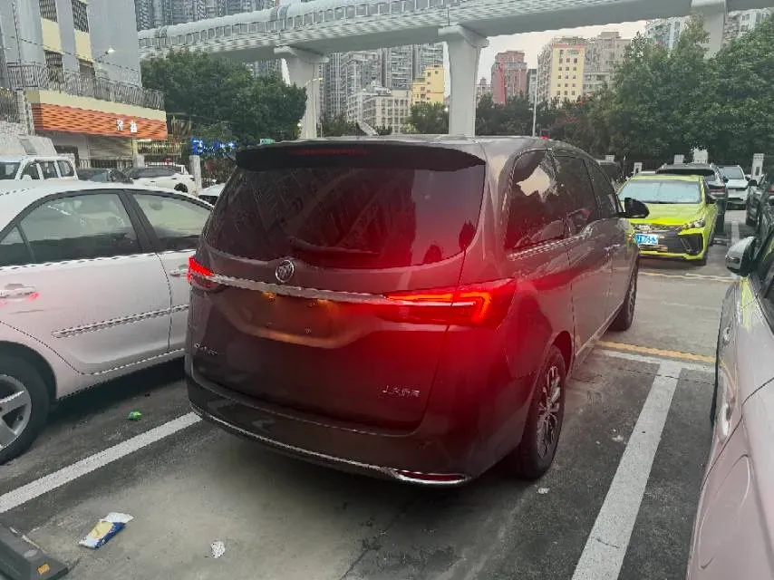 2021 Buick GL8 2.0T 237HP L4 9AT,autocango,china used car exporter,china ev exporter,chinese used car exporter,chinese used ev exporter