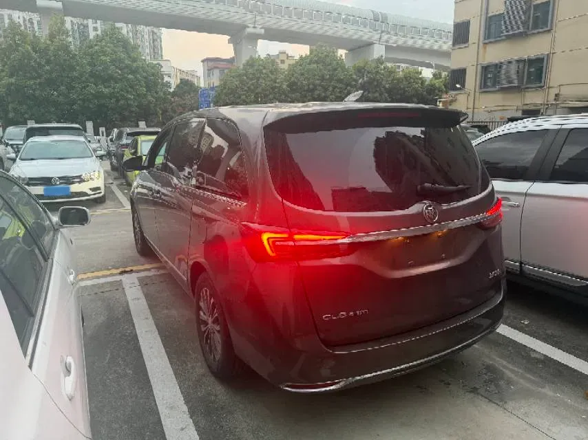 2021 Buick GL8 2.0T 237HP L4 9AT,autocango,china used car exporter,china ev exporter,chinese used car exporter,chinese used ev exporter