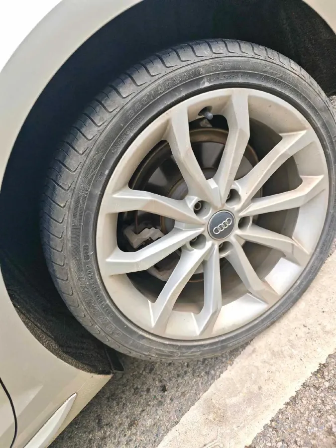 2019 Audi A4L 2.0T 190HP L4 7DCT,autocango,china used car exporter,china ev exporter,chinese used car exporter,chinese used ev exporter