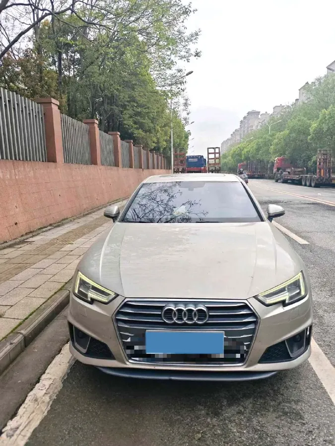 2019 Audi A4L 2.0T 190HP L4 7DCT,autocango,china used car exporter,china ev exporter,chinese used car exporter,chinese used ev exporter