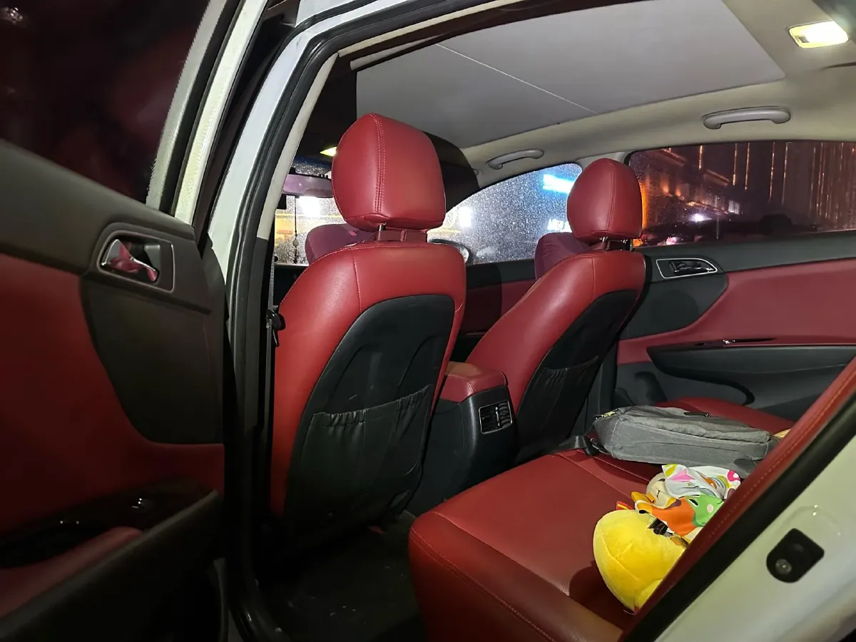 2017 Hyundai Mistra 1.6T 175HP L4 7DCT,autocango,china used car exporter,china ev exporter,chinese used car exporter,chinese used ev exporter