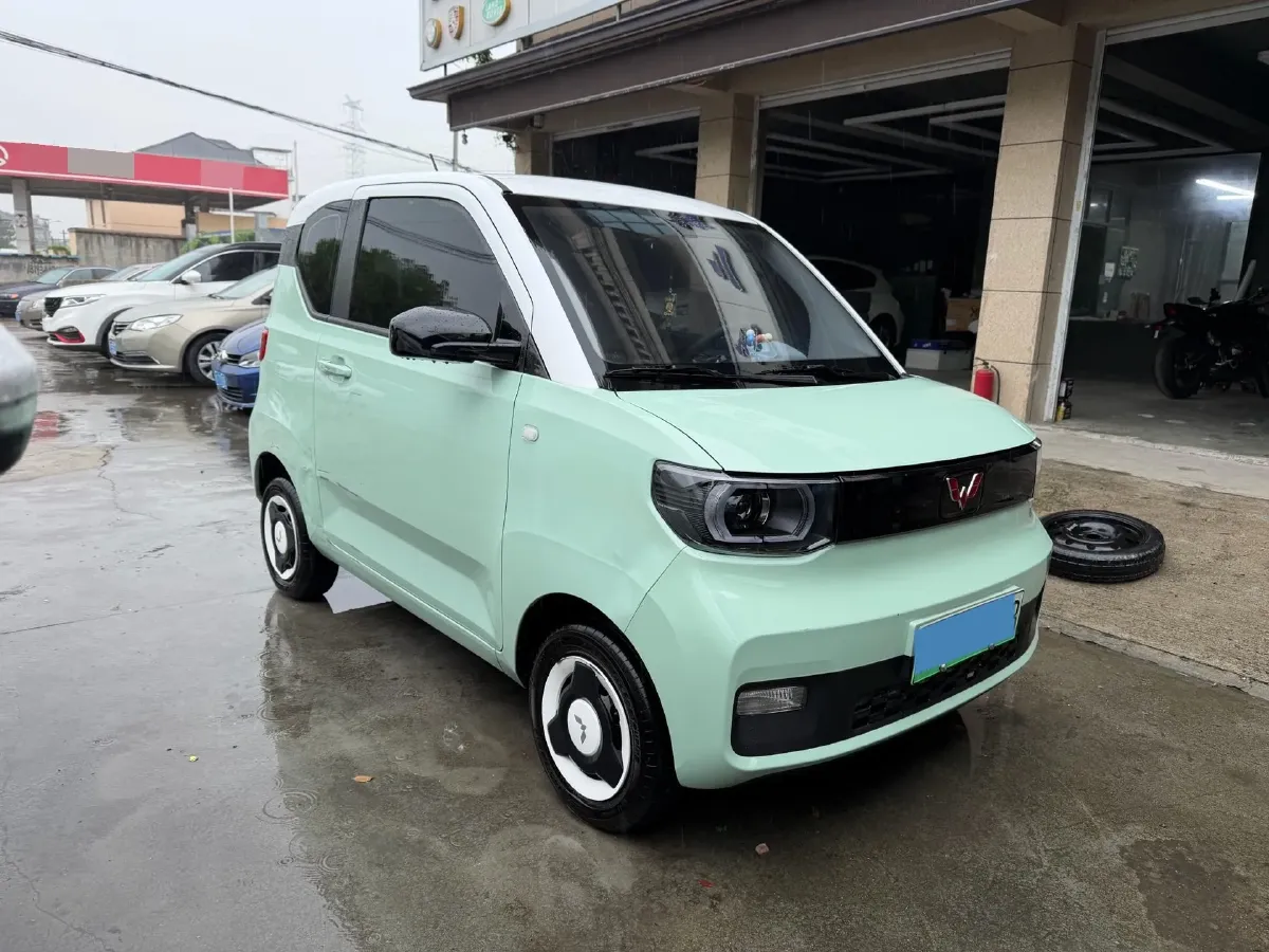 2021 WuLing HongGuang MINI EV BEV 13.9KWH,autocango,china used car exporter,china ev exporter,chinese used car exporter,chinese used ev exporter
