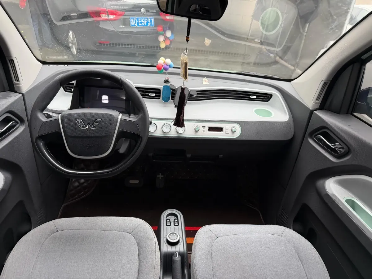 2021 WuLing HongGuang MINI EV BEV 13.9KWH,autocango,china used car exporter,china ev exporter,chinese used car exporter,chinese used ev exporter