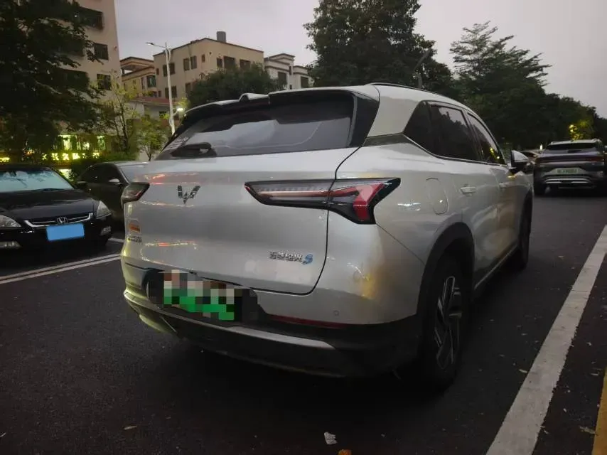 2024 WuLing XingGuangS 1.5L 106HP L4 E-CVT PHEV 20.5KWH,autocango,china used car exporter,china ev exporter,chinese used car exporter,chinese used ev exporter
