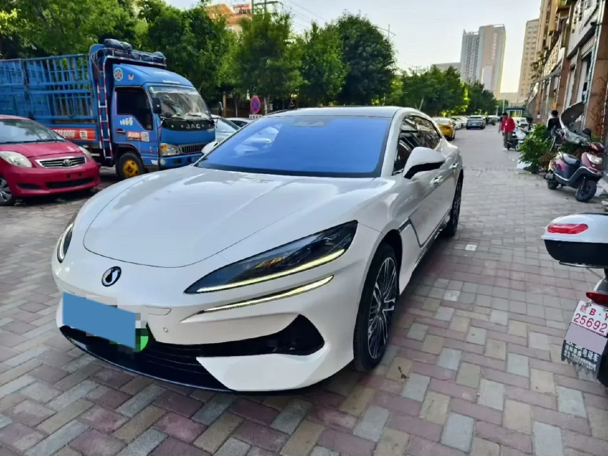 2024 Denza DenzaZ9GT 2.0T 207HP L4 E-CVT PHEV 38.5KWH,autocango,china used car exporter,china ev exporter,chinese used car exporter,chinese used ev exporter