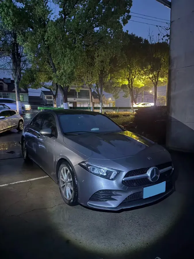 2021 Mercedes-Benz A Class 1.3T 163HP L4 7DCT,autocango,china used car exporter,china ev exporter,chinese used car exporter,chinese used ev exporter