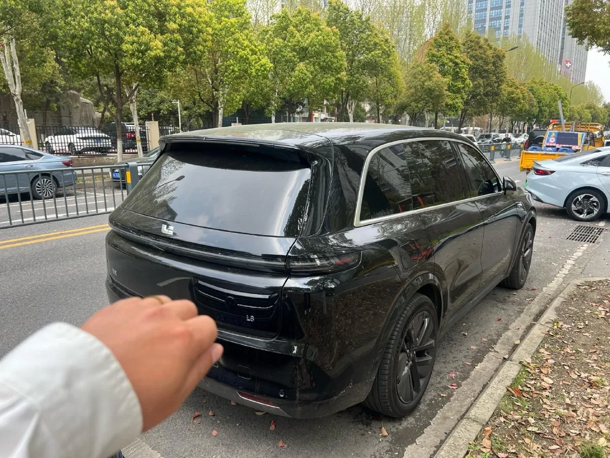 2024 Toyota Granvia 2.5L 189HP L4 E-CVT Hybrid,autocango,china used car exporter,china ev exporter,chinese used car exporter,chinese used ev exporter