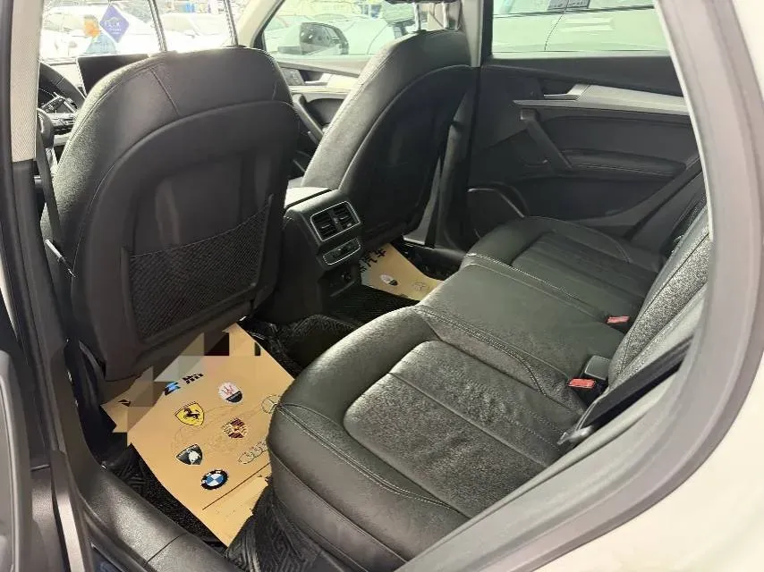 2020 Audi Q5L 2.0T 190HP L4 7DCT,autocango,china used car exporter,china ev exporter,chinese used car exporter,chinese used ev exporter