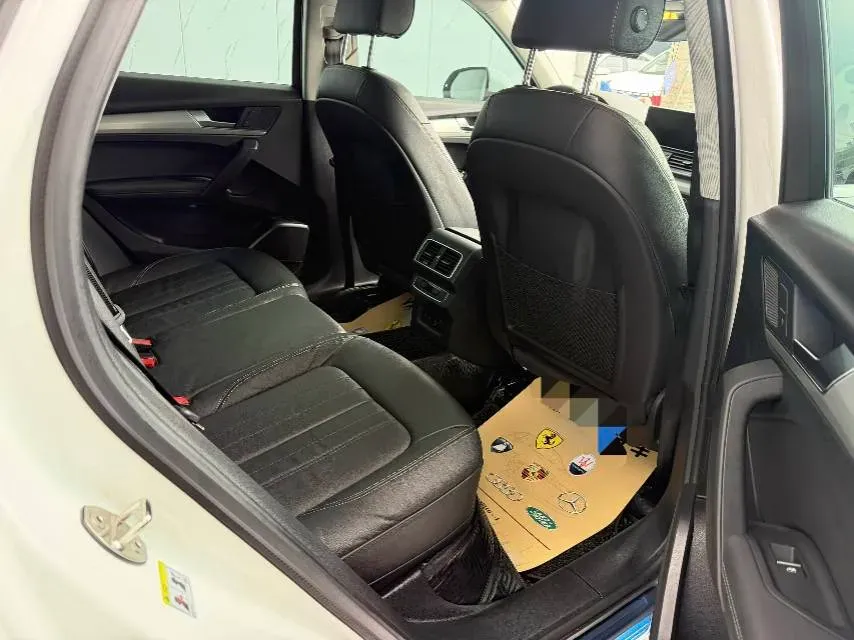 2020 Audi Q5L 2.0T 190HP L4 7DCT,autocango,china used car exporter,china ev exporter,chinese used car exporter,chinese used ev exporter