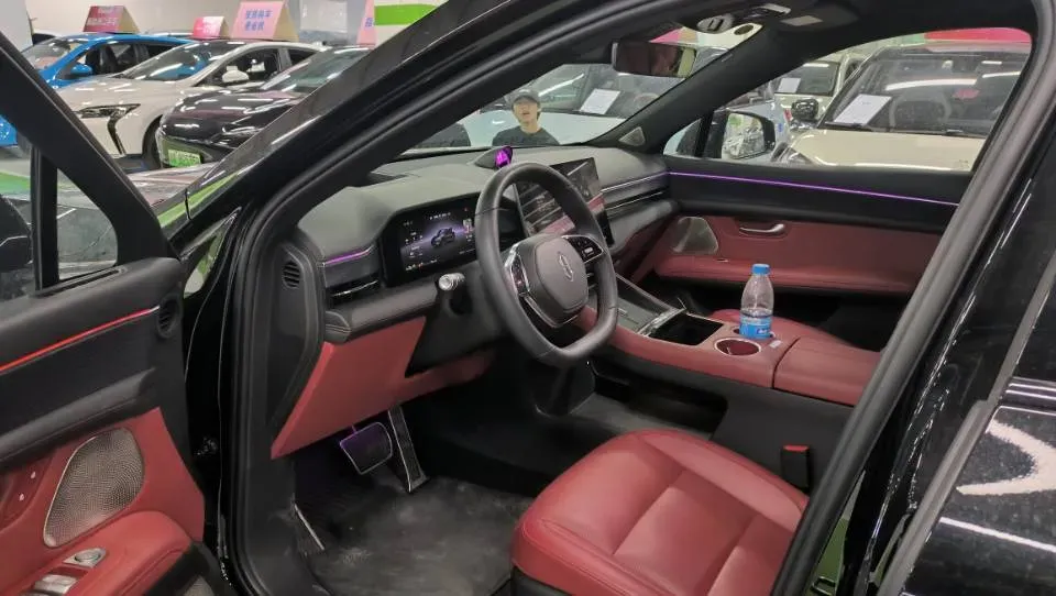 2025 AITO AITO M5 1.5T 152HP L4 REEV 42KWH,autocango,china used car exporter,china ev exporter,chinese used car exporter,chinese used ev exporter