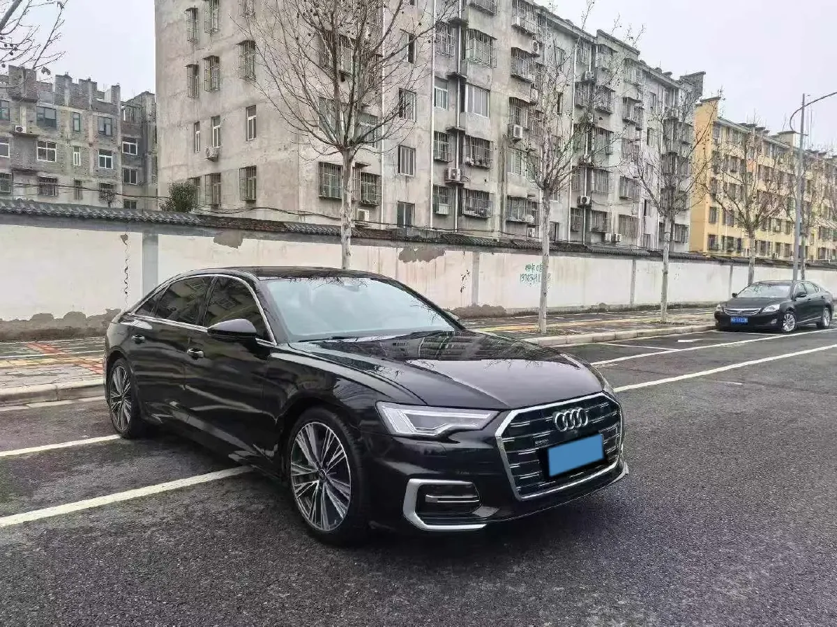 2024 Audi A6L 2.0T 245HP L4 7DCT,autocango,china used car exporter,china ev exporter,chinese used car exporter,chinese used ev exporter