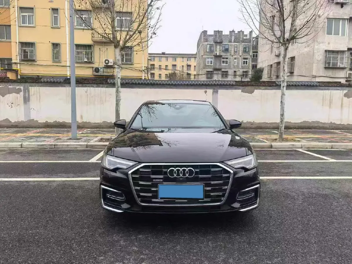 2024 Audi A6L 2.0T 245HP L4 7DCT,autocango,china used car exporter,china ev exporter,chinese used car exporter,chinese used ev exporter