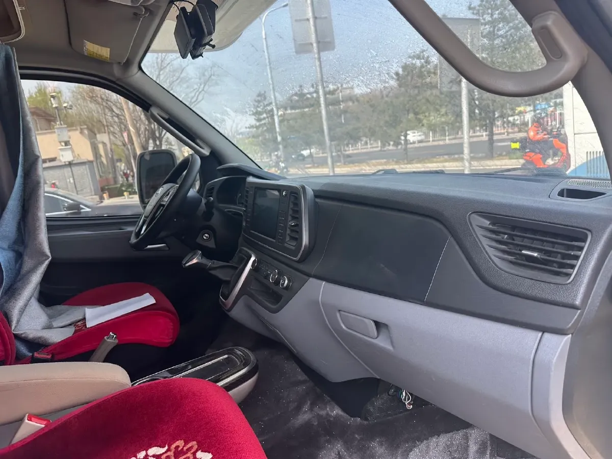 2021 MAXUS XinTu V80 2.0T 139HP L4 6MT,autocango,china used car exporter,china ev exporter,chinese used car exporter,chinese used ev exporter