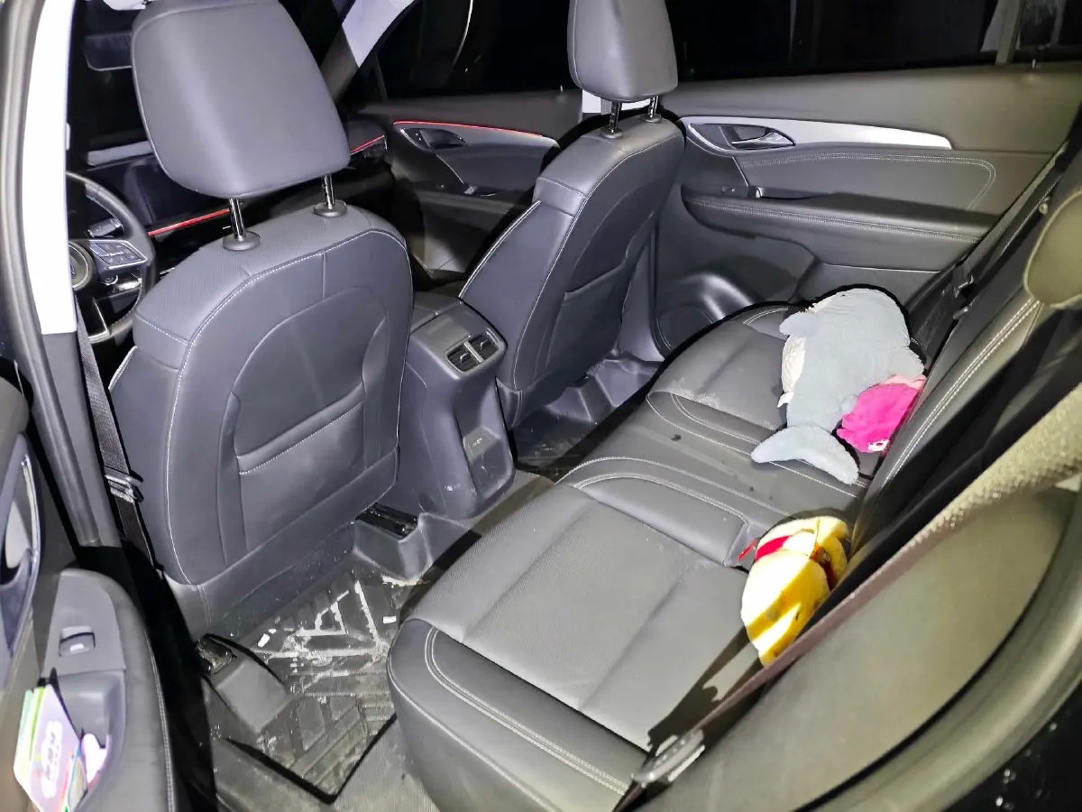 2025 Buick EnvisionPlus 2.0T 237HP L4 9AT,autocango,china used car exporter,china ev exporter,chinese used car exporter,chinese used ev exporter