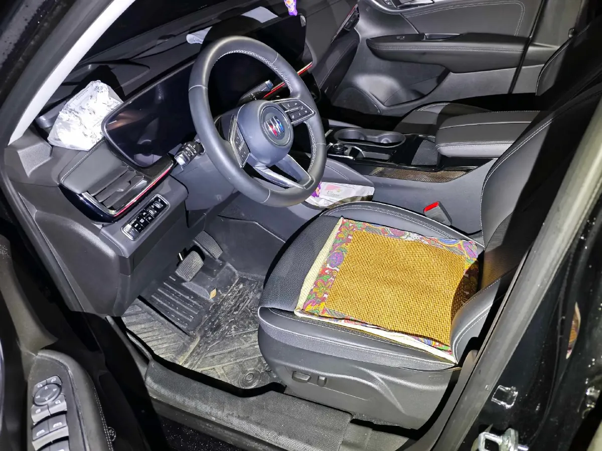 2025 Buick EnvisionPlus 2.0T 237HP L4 9AT,autocango,china used car exporter,china ev exporter,chinese used car exporter,chinese used ev exporter