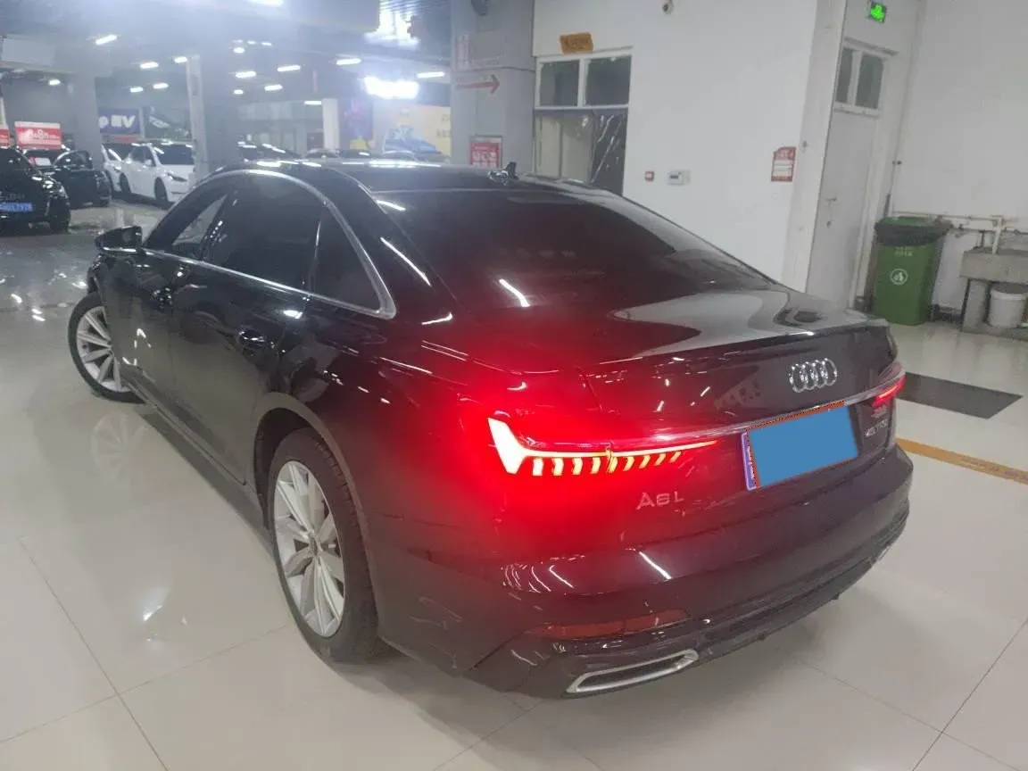 2022 Audi A6L 2.0T 224HP L4 7DCT,autocango,china used car exporter,china ev exporter,chinese used car exporter,chinese used ev exporter