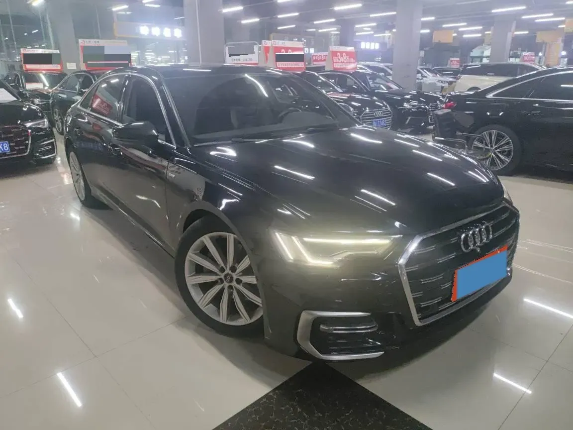 2022 Audi A6L 2.0T 224HP L4 7DCT,autocango,china used car exporter,china ev exporter,chinese used car exporter,chinese used ev exporter