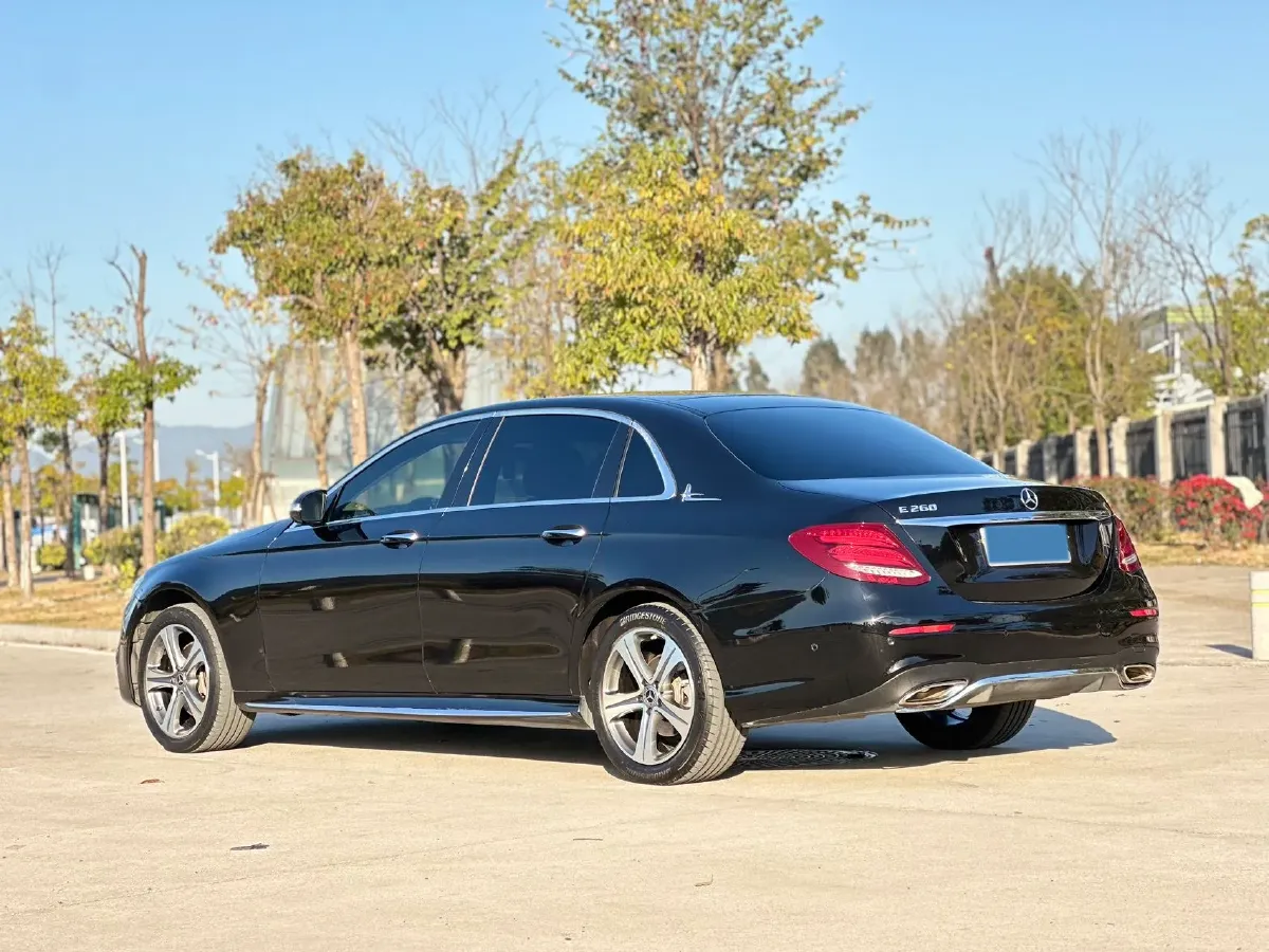 2020 Mercedes-Benz E Class 1.5T 184HP L4 9AT,autocango,china used car exporter,china ev exporter,chinese used car exporter,chinese used ev exporter