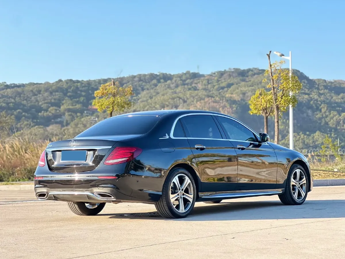 2020 Mercedes-Benz E Class 1.5T 184HP L4 9AT,autocango,china used car exporter,china ev exporter,chinese used car exporter,chinese used ev exporter