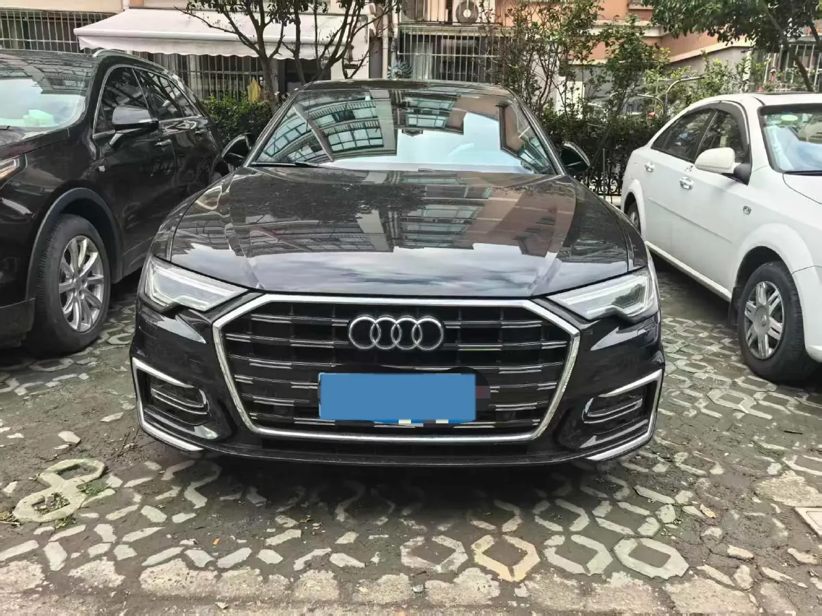 2023 Audi A6L 2.0T 245HP L4 7DCT,autocango,china used car exporter,china ev exporter,chinese used car exporter,chinese used ev exporter