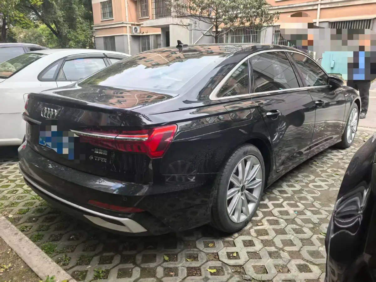 2023 Audi A6L 2.0T 245HP L4 7DCT,autocango,china used car exporter,china ev exporter,chinese used car exporter,chinese used ev exporter