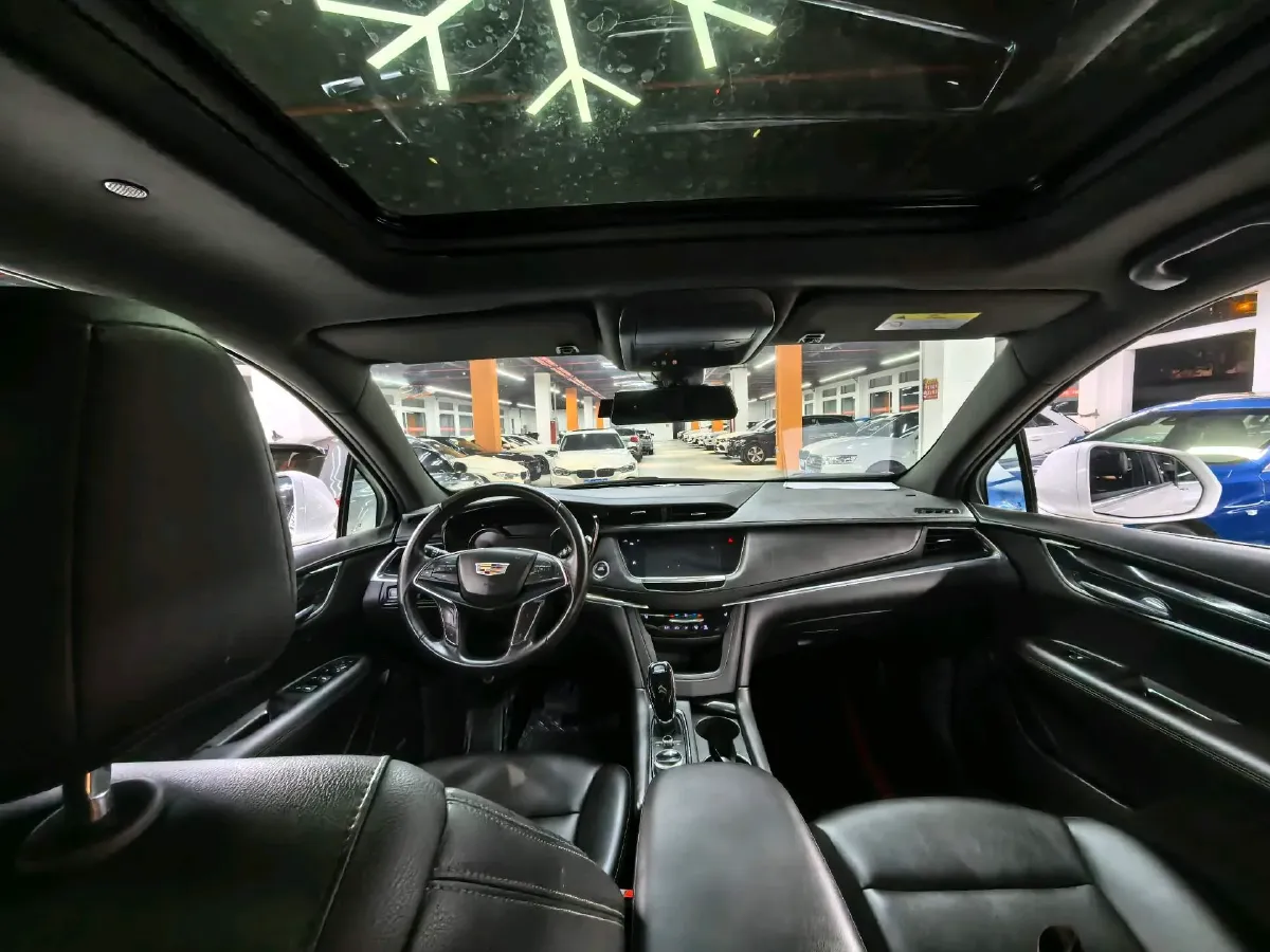 2022 Cadillac XT5 2.0T 237HP L4 9AT,autocango,china used car exporter,china ev exporter,chinese used car exporter,chinese used ev exporter