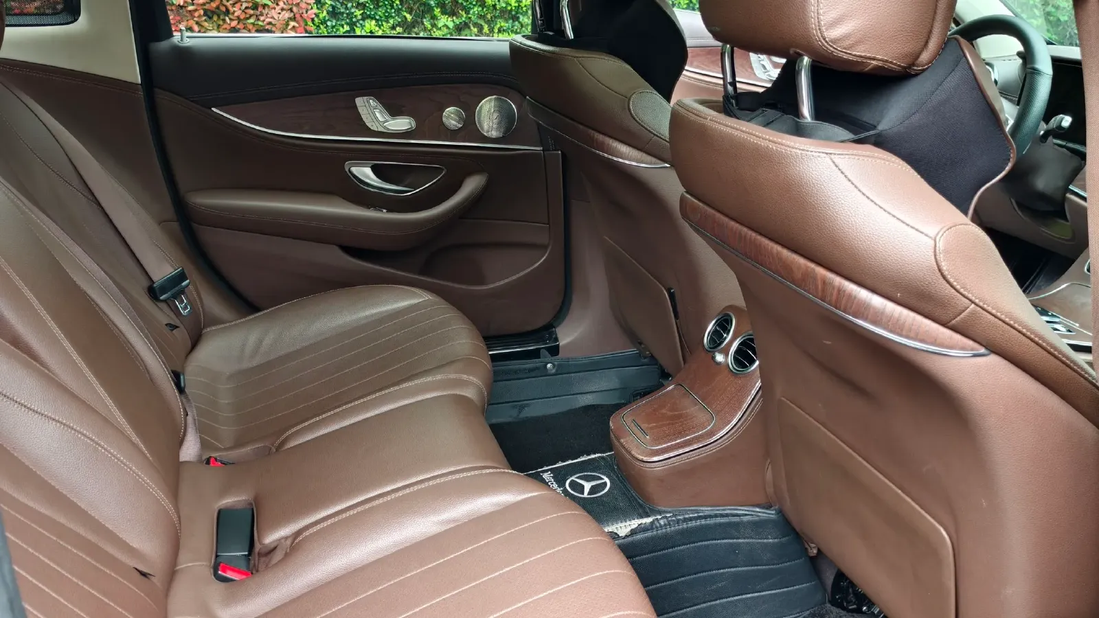 2022 Mercedes-Benz E Class 2.0T 258HP L4 9AT,autocango,china used car exporter,china ev exporter,chinese used car exporter,chinese used ev exporter