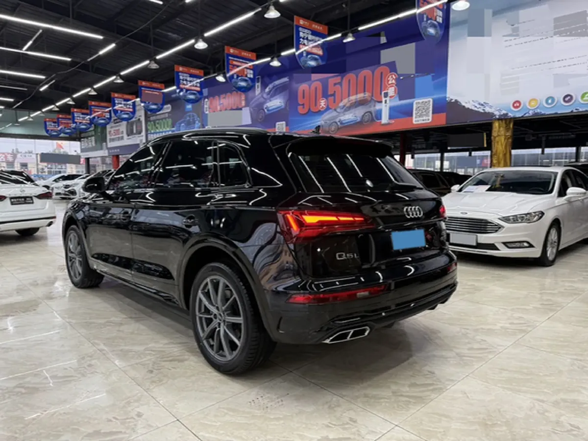 2023 Audi Q5L 2.0T 190HP L4 7DCT,autocango,china used car exporter,china ev exporter,chinese used car exporter,chinese used ev exporter