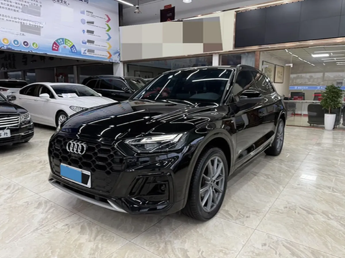 2023 Audi Q5L 2.0T 190HP L4 7DCT,autocango,china used car exporter,china ev exporter,chinese used car exporter,chinese used ev exporter