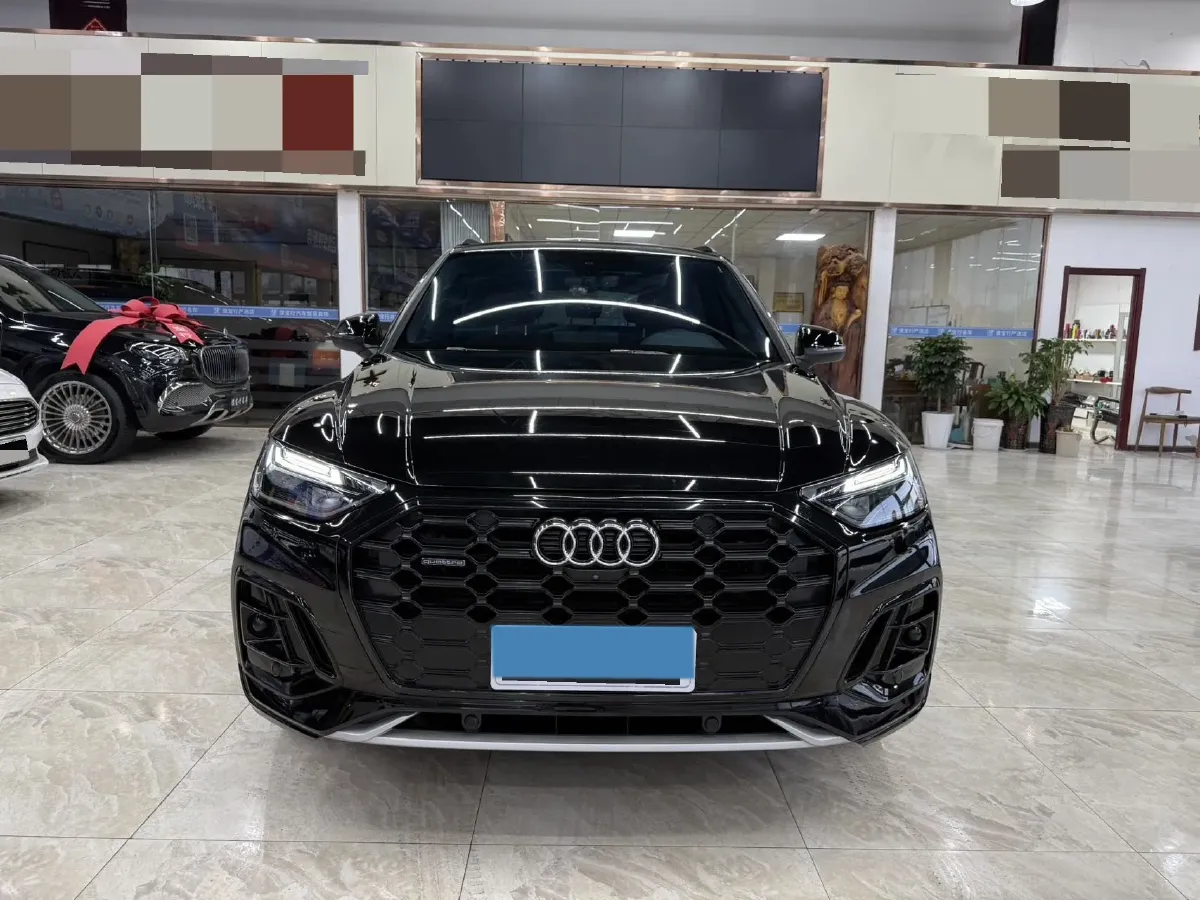 2023 Audi Q5L 2.0T 190HP L4 7DCT,autocango,china used car exporter,china ev exporter,chinese used car exporter,chinese used ev exporter
