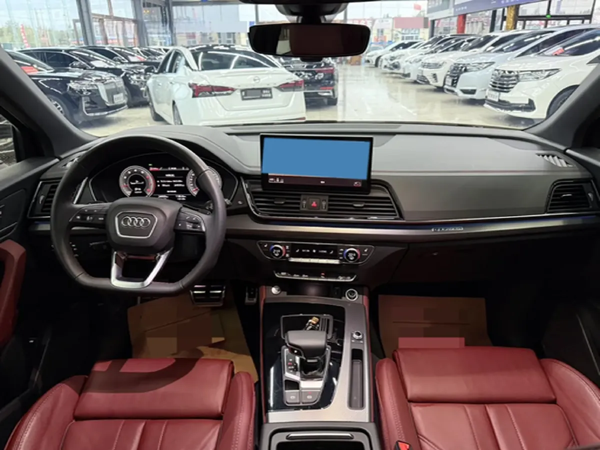 2023 Audi Q5L 2.0T 190HP L4 7DCT,autocango,china used car exporter,china ev exporter,chinese used car exporter,chinese used ev exporter