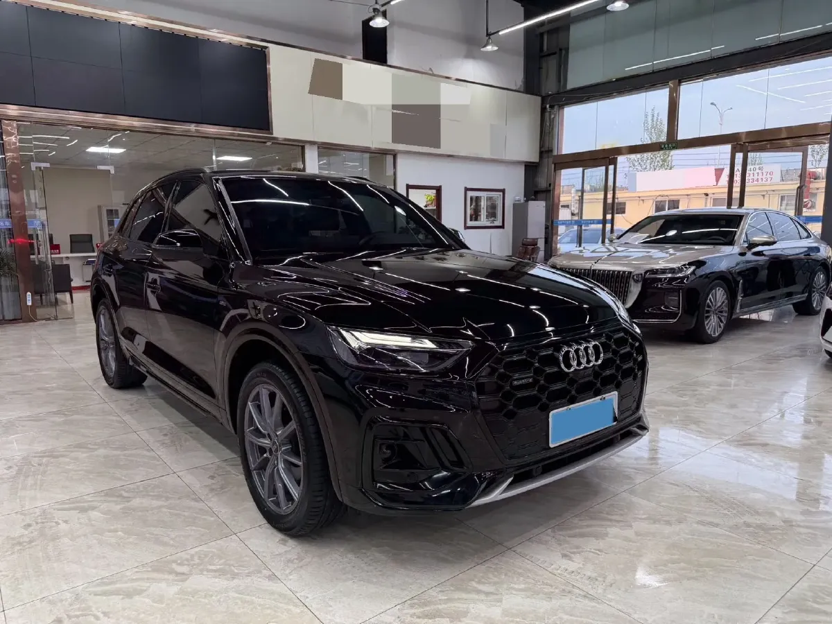 2023 Audi Q5L 2.0T 190HP L4 7DCT,autocango,china used car exporter,china ev exporter,chinese used car exporter,chinese used ev exporter