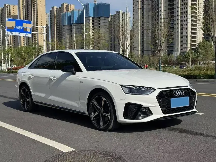 2024 Audi A4L 2.0T 190HP L4 7DCT,autocango,china used car exporter,china ev exporter,chinese used car exporter,chinese used ev exporter