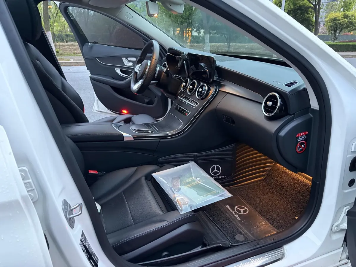 2020 Mercedes-Benz C Class 1.5T 184HP L4 9AT,autocango,china used car exporter,china ev exporter,chinese used car exporter,chinese used ev exporter