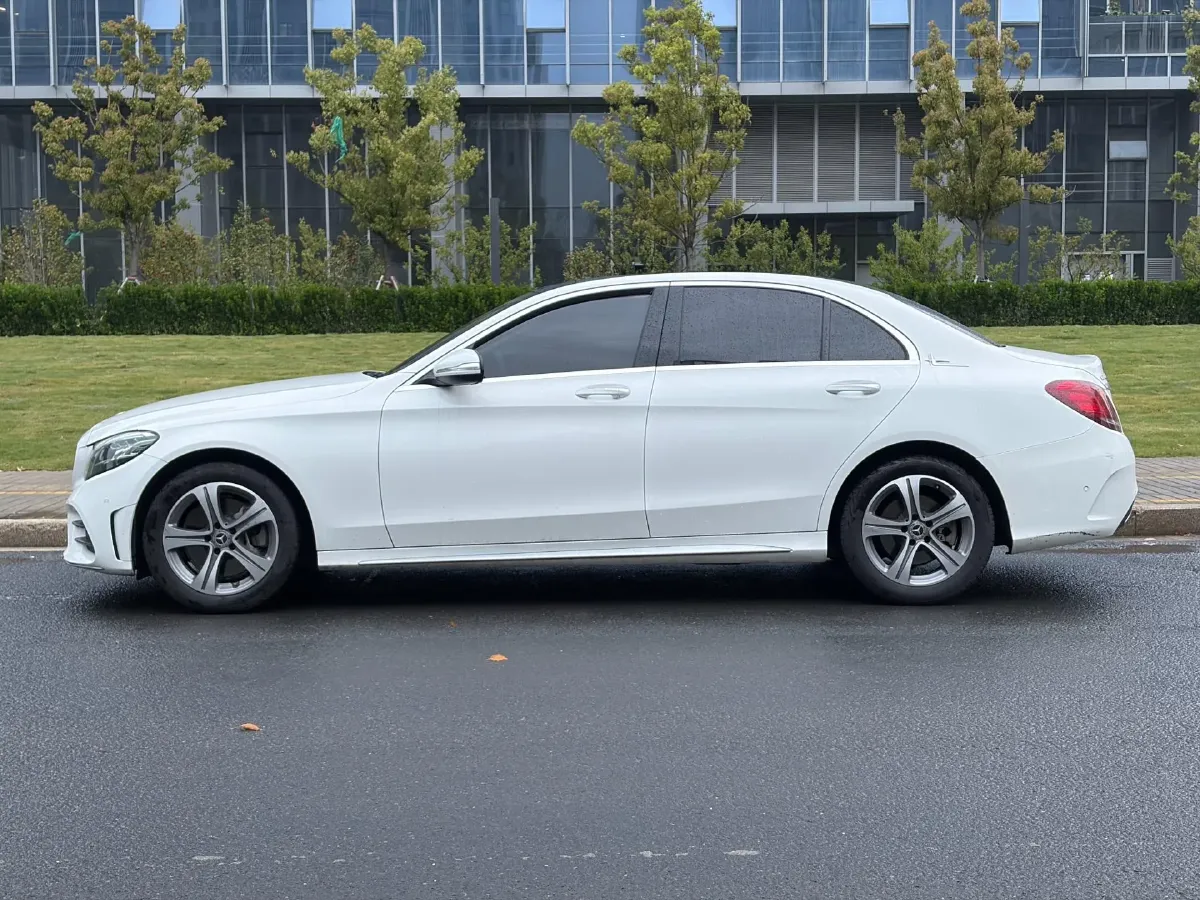 2020 Mercedes-Benz C Class 1.5T 184HP L4 9AT,autocango,china used car exporter,china ev exporter,chinese used car exporter,chinese used ev exporter