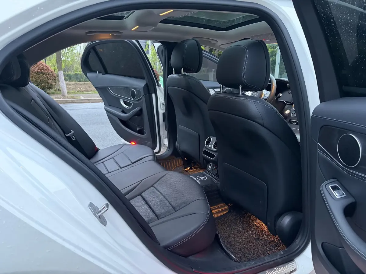 2020 Mercedes-Benz C Class 1.5T 184HP L4 9AT,autocango,china used car exporter,china ev exporter,chinese used car exporter,chinese used ev exporter