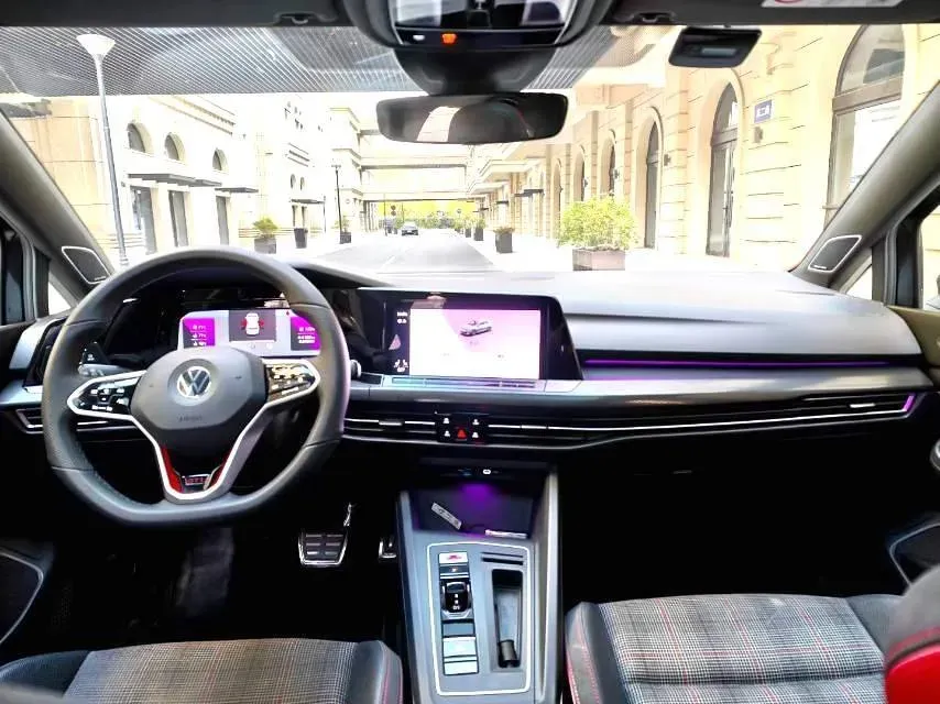 2021 Volkswagen GolfGTI 2.0T 220HP L4 7DCT,autocango,china used car exporter,china ev exporter,chinese used car exporter,chinese used ev exporter