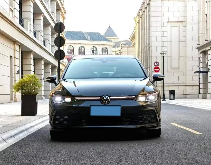 2021 Volkswagen GolfGTI 2.0T 220HP L4 7DCT,autocango,china used car exporter,china ev exporter,chinese used car exporter,chinese used ev exporter